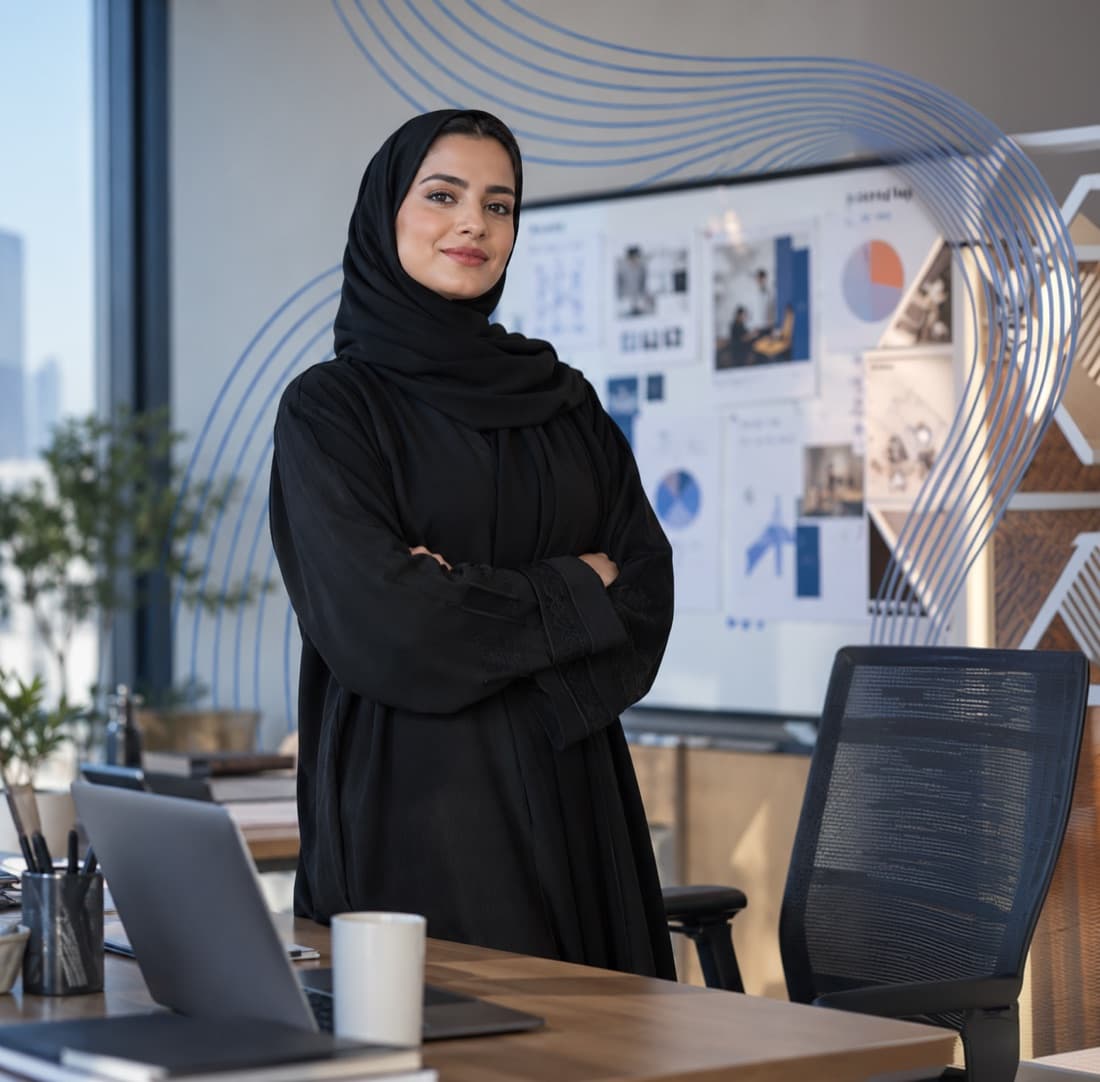 مختصة تجربة عملاء في مكتب انتشار